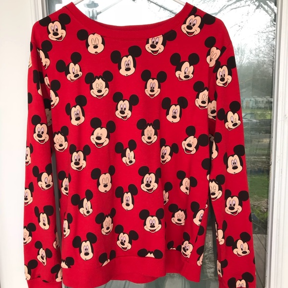 Disney Tops - EUC DISNEY SWEATSHIRT